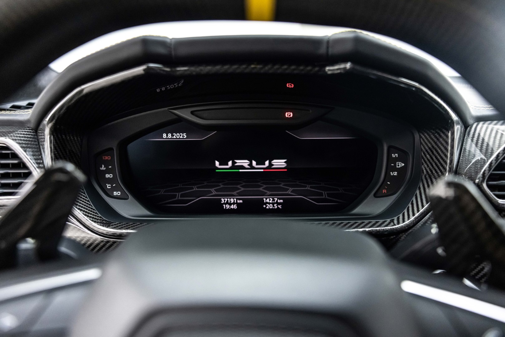 2021 LAMBORGHINI URUS BY MANSORY 